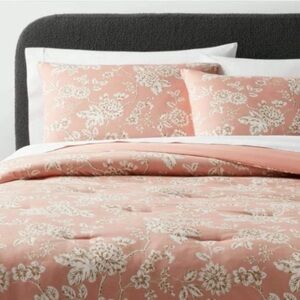 3-Pc King Toile' Bedding Set in Light Pink/Peach & Off-White: Floral Toile’ King